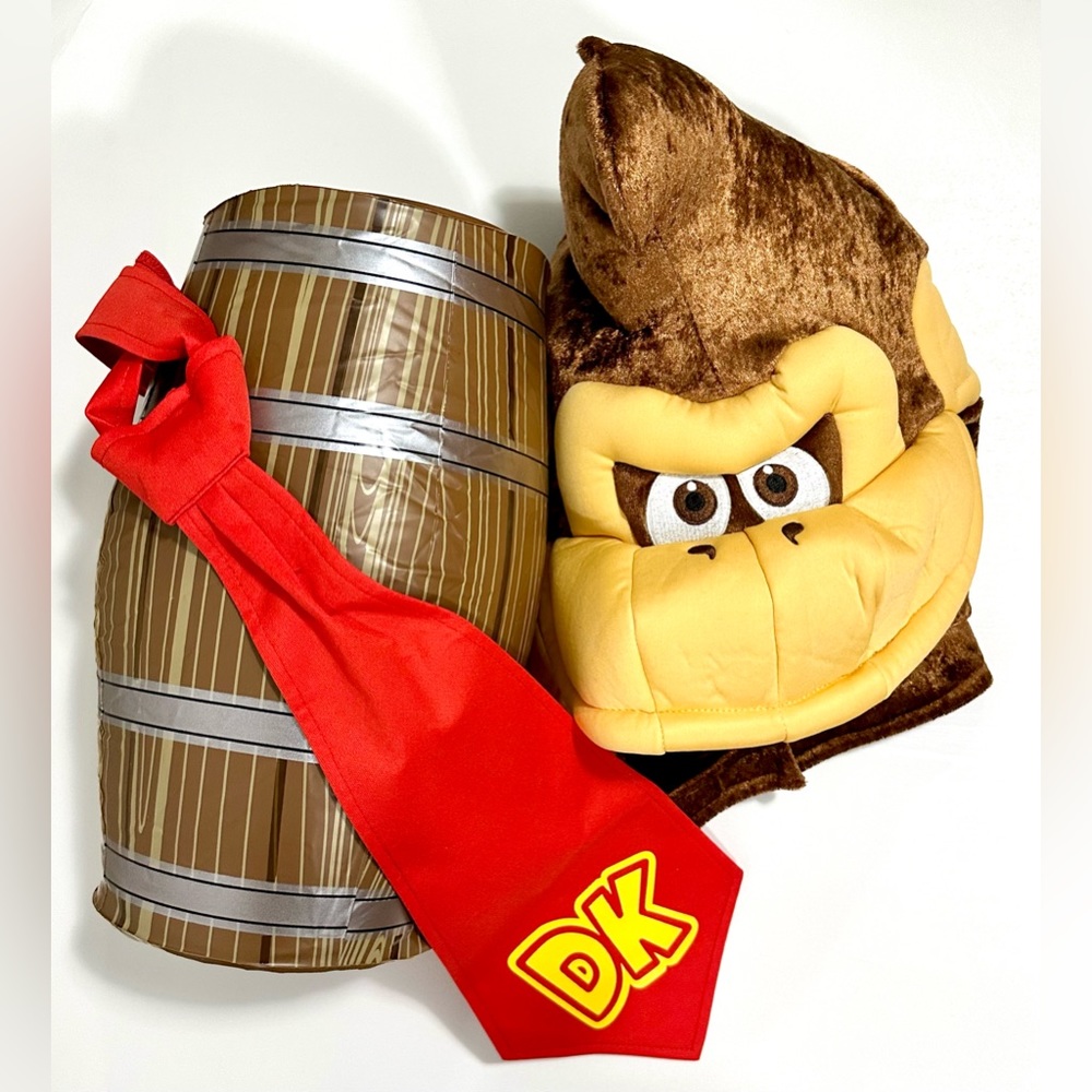 EUC Mens XXL Donkey Kong Costume with Tie and Inflatable Barrel